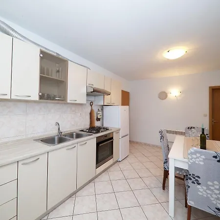 Gaspe Apartment *